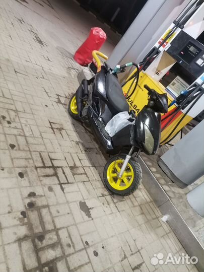 Скутер Stels Vortex 150
