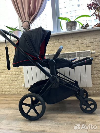 Прогулочная коляска Cybex Priam II серия Ferrari