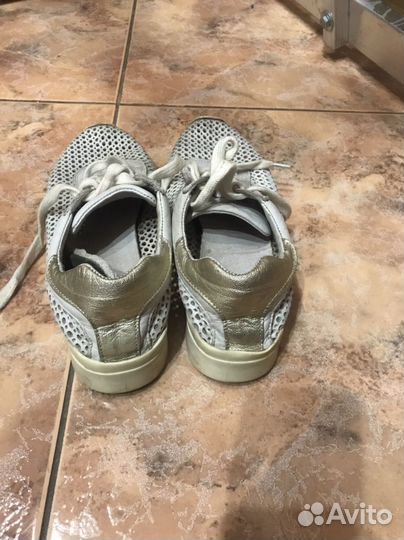 Кроссовки женские летние 37