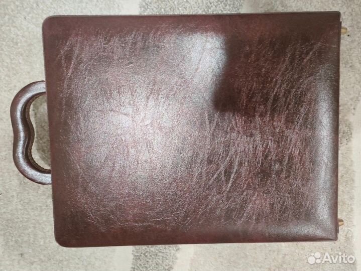 Новый набор для барбекю/пикника в кожаном чемодане