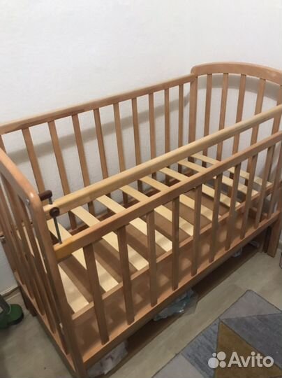 Детская кроватка