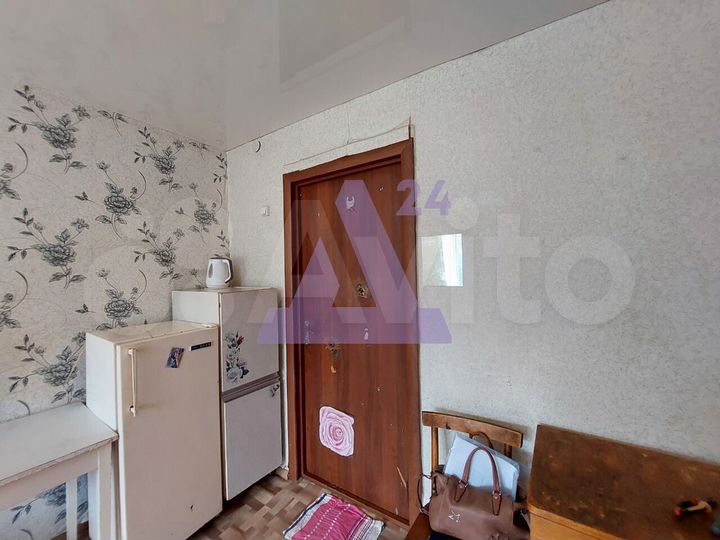 Комната 13 м² в 5-к., 2/5 эт.