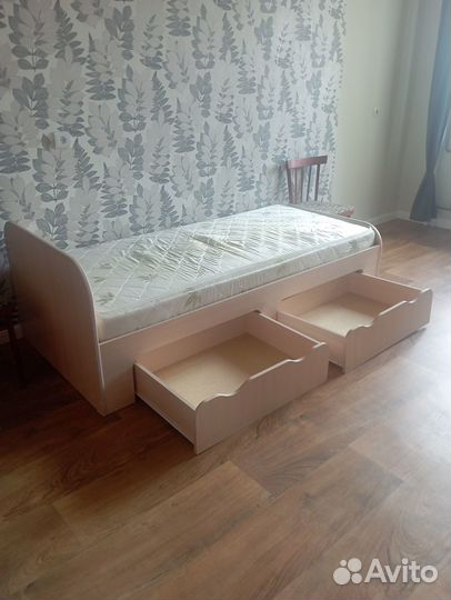 Кровать одноместная бу
