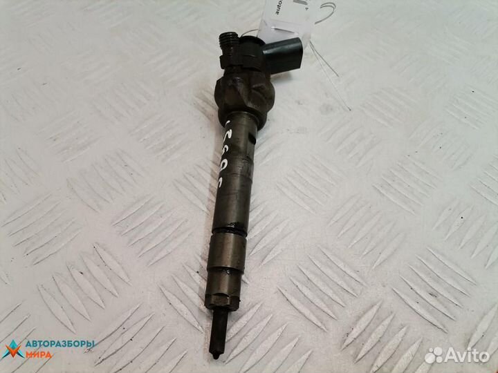 Форсунка BMW 3 E90/E91/E92/E93 2010 13537798446