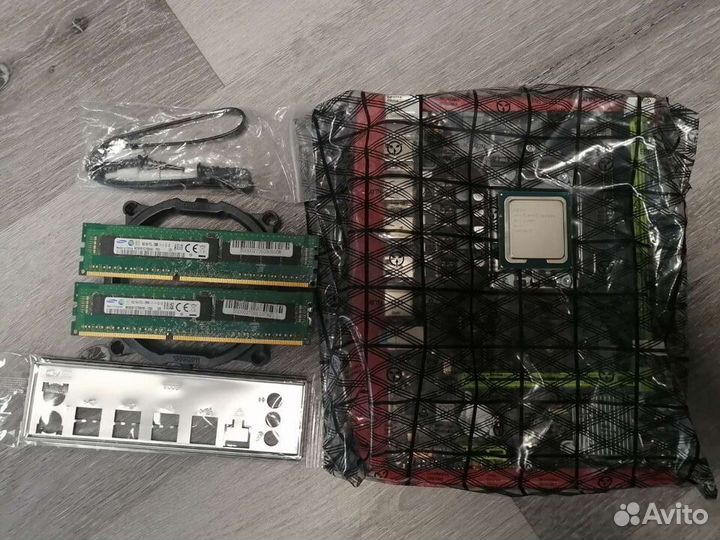 Новый Комплект мать 1356 X79, цп 2420v2, 6/12,16GB