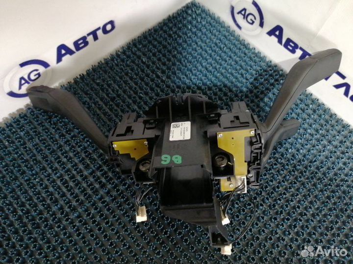 Блок подрулевых переключателей Volkswagen Passat