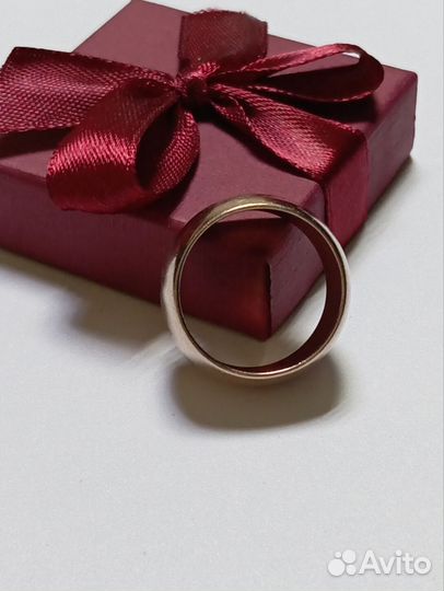 Золотое обручальное кольцо /375/ Т22552