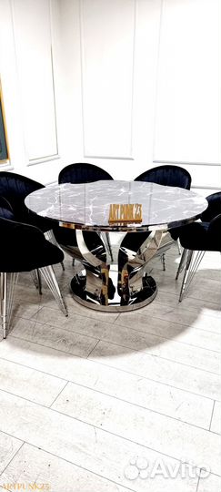 Стол кухонный из стекла