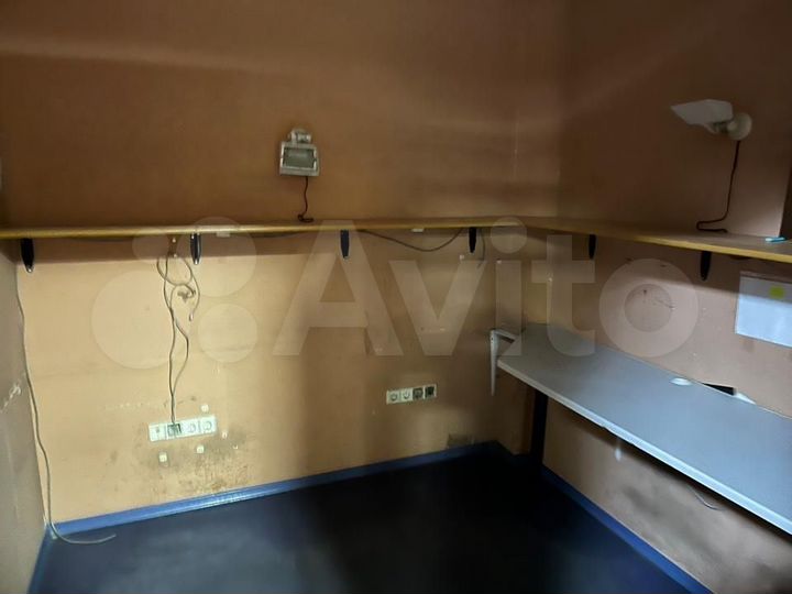 Сдам торговое помещение, 202.8 м²