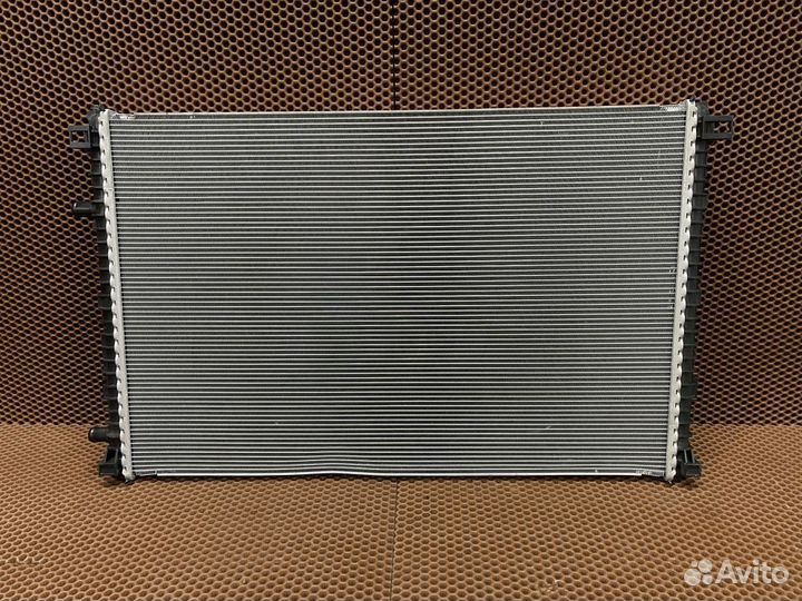 Дополнительный радиатор Audi Q7 4M