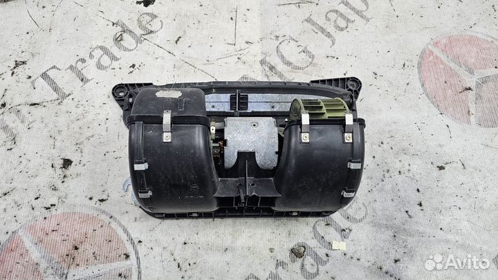 Moтoр печки нa Мerсеdеs-Вenz R129 SL