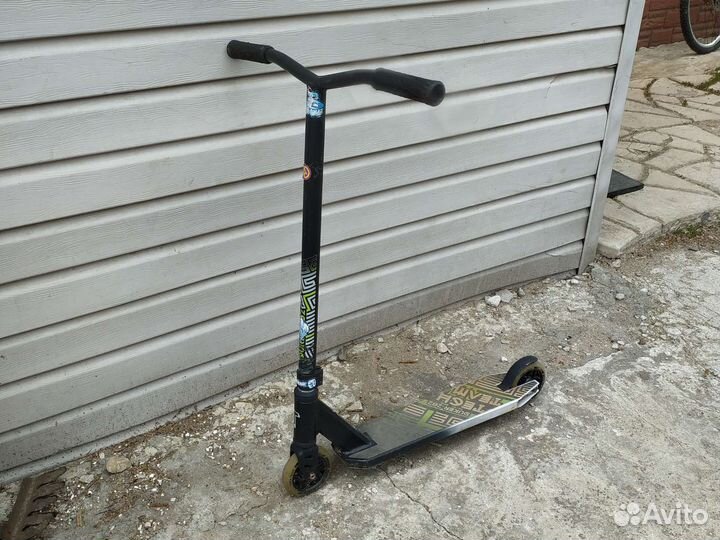 Трюковой самокат tech team