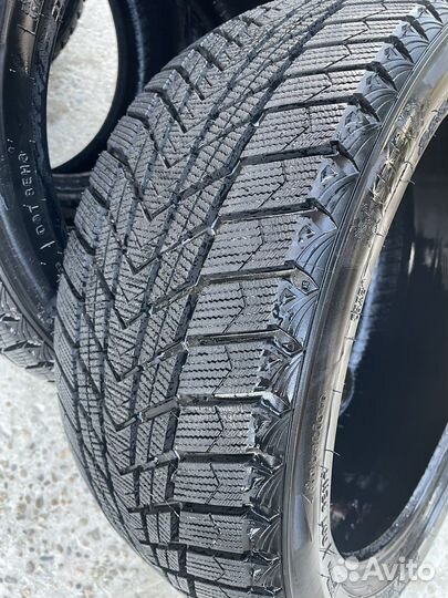 Roadstone Winguard Ice Plus 225/45 R17