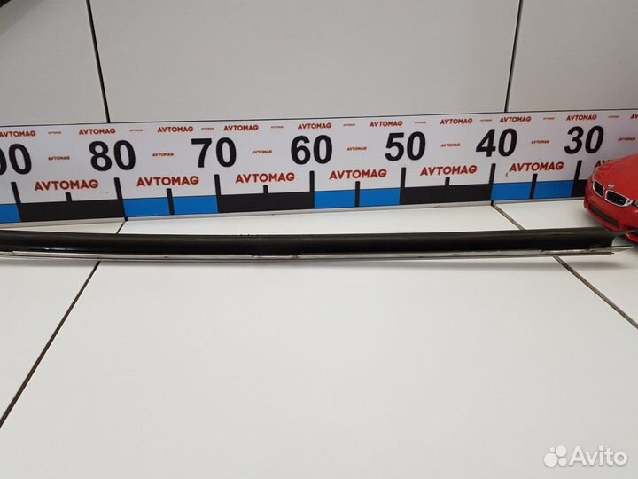 Молдинг стекла задний правый