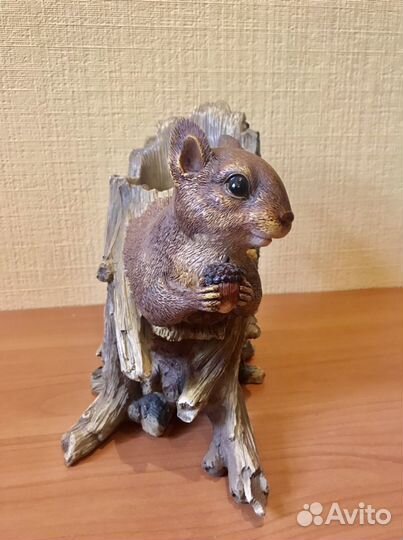 Зоокашпо Белка с орехом