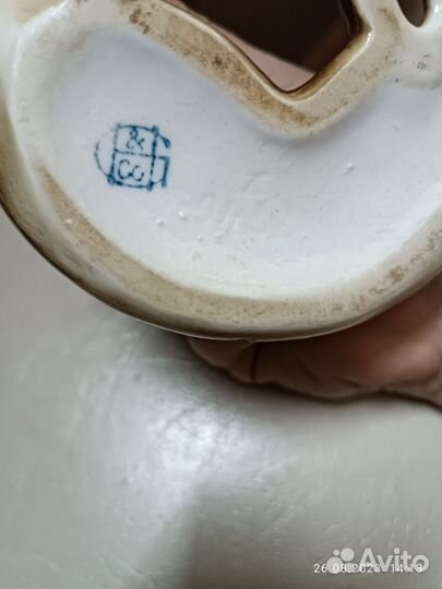 Статуэтка фарфор