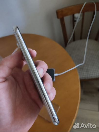 Телефон iPhone 10