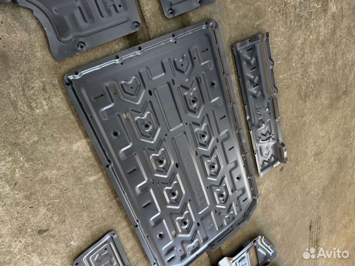 Защита днища LiXiang L7 Ultra 2,5 мм