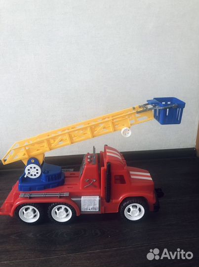 Игрушка пожарная машина