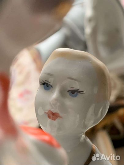 Статуэтка Индира Ганди и пионеры