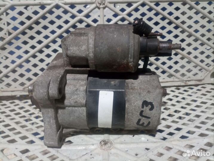 Стартер Renault Megane 3 1.6 2011