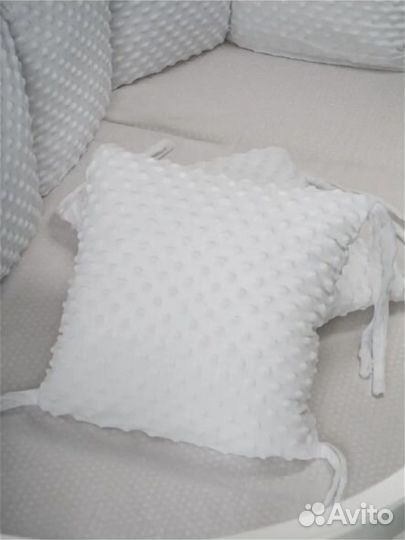 Бортики в кроватку