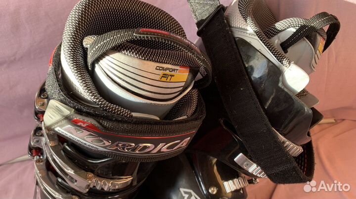 Горнолыжные ботинки