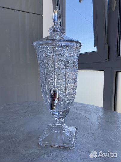 Диспенсер для напитков/ лимонадница с краном