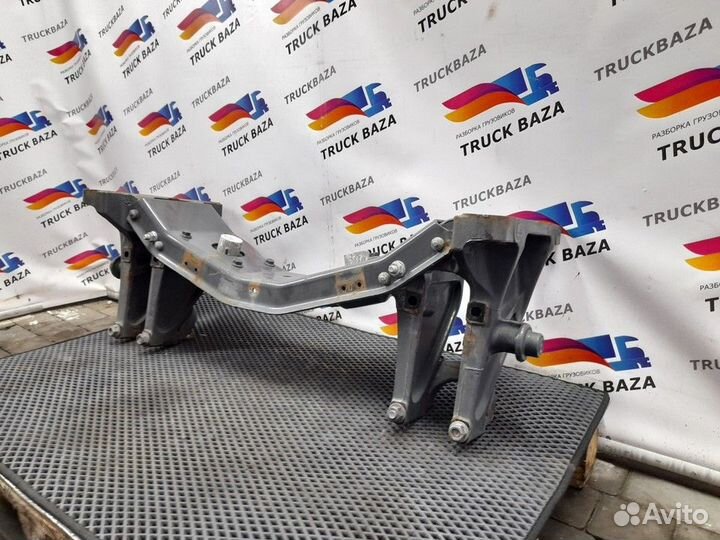 Траверса рамы передняя поперечная