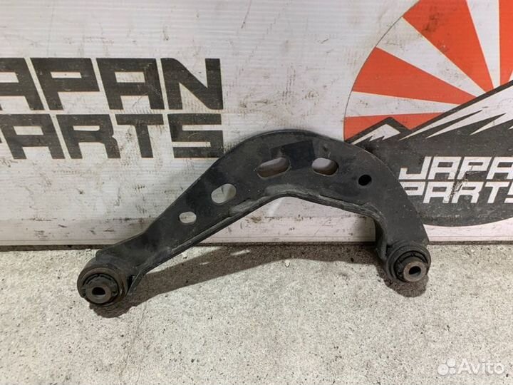 Рычаг серповидный задний Mazda 3 BM 1.5 1.6 2.0