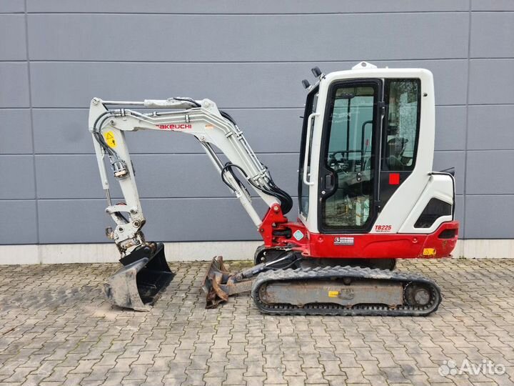 Мини-экскаватор Takeuchi TB 225, 2019