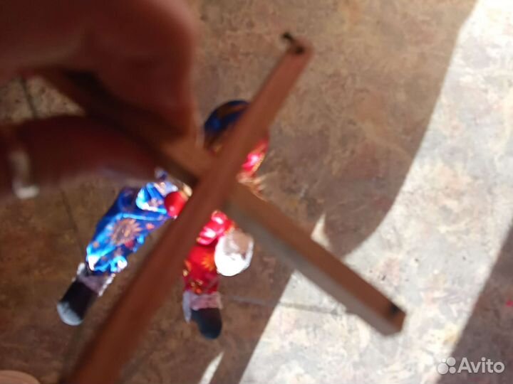 Клоун на верёвочках