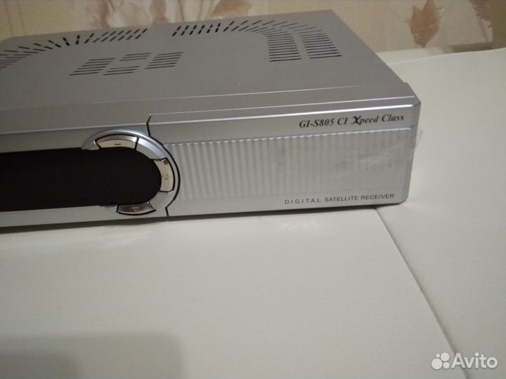 Спутниковый ресивер Golden Interstar