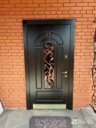 Дверь входная парадная