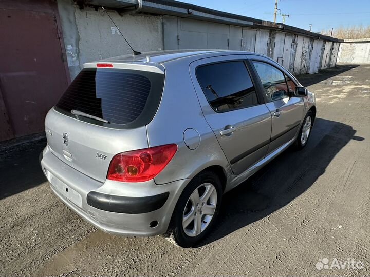 В разбор Peugeot 307