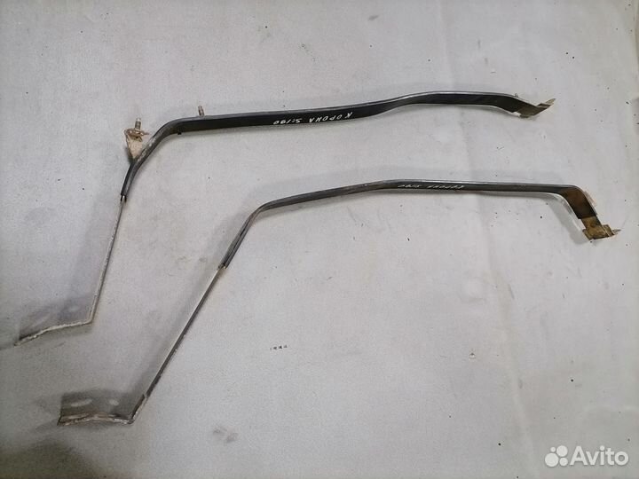 Крепление бензобака Toyota Corona ST190 1992-1996