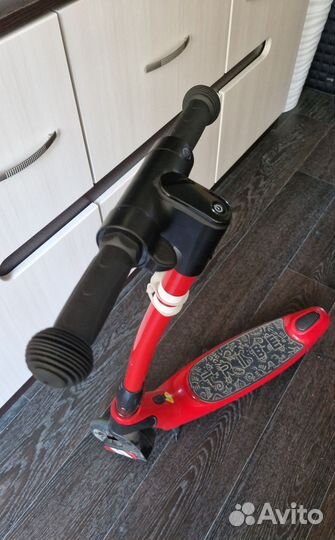 Детский электросамокат