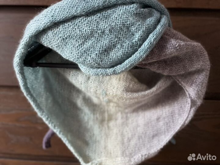 Бактус голуб, бел, фиолет меринос 100%