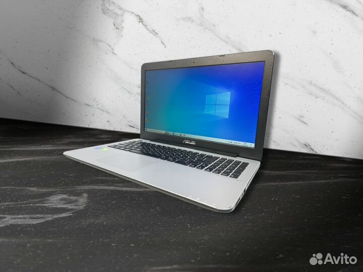 Ноутбук Asus i5/8Gb/GT920/SSD240Gb