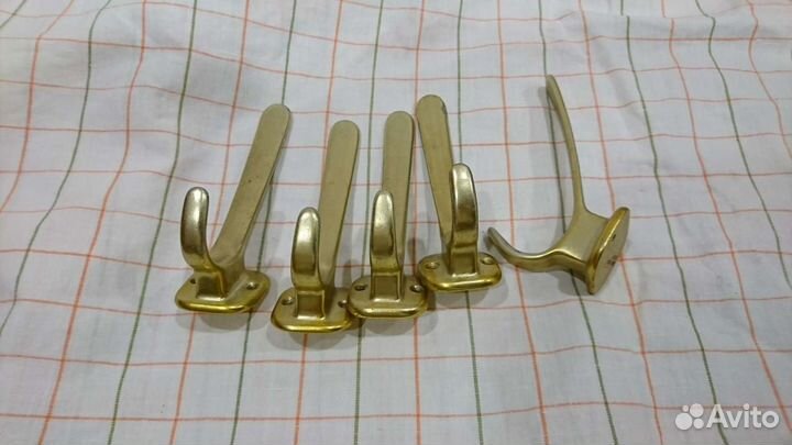 Крючки для вешалки Крючки для вешалки цена за все