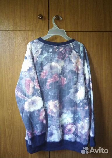 Свитшот женский с надписью