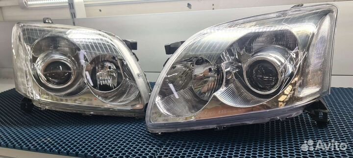 Фары Toyota Avensis BiLed