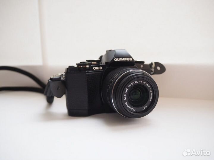 Фотоаппарат Olympus omd em10