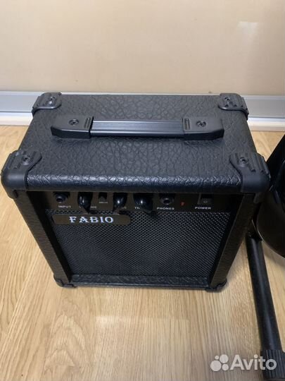 Комплект Электрогитара Fender Style + Комбик