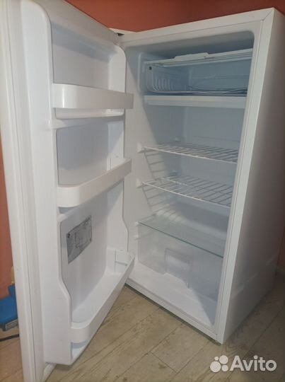 Холодильник Hi бу