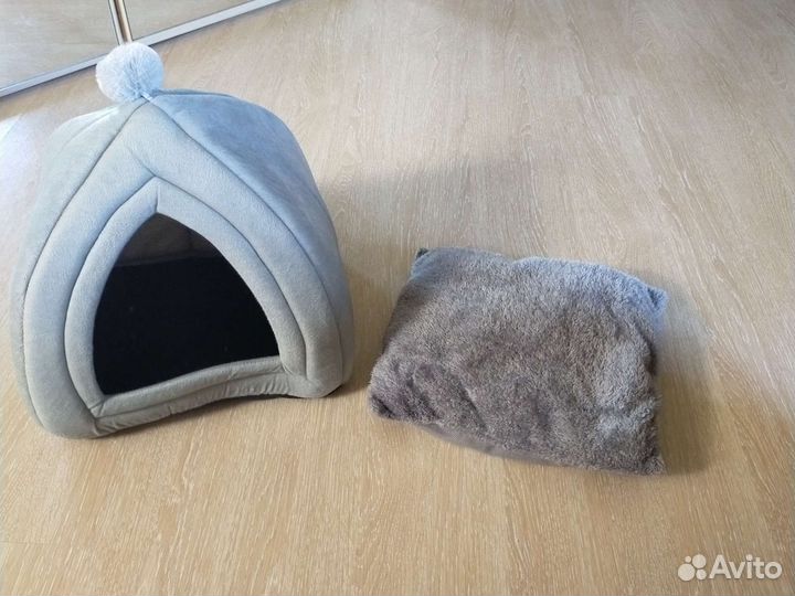 Домик для кошек и собак мелких пород