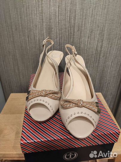 Босоножки женские новые