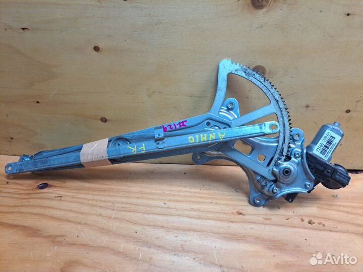 Стеклоподъемник передний правый Toyota Land