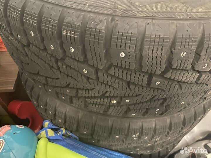 Зимняя резина с дисками r17 Nokian nordman