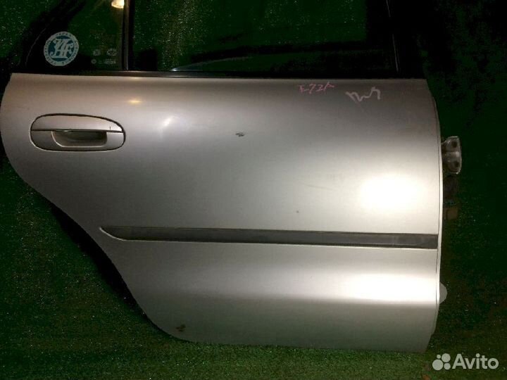 Дверь задняя правая Mitsubishi Galant E55A Серебро